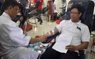 Chuyện về thầy giáo trường y, 11 năm 22 lần hiến máu